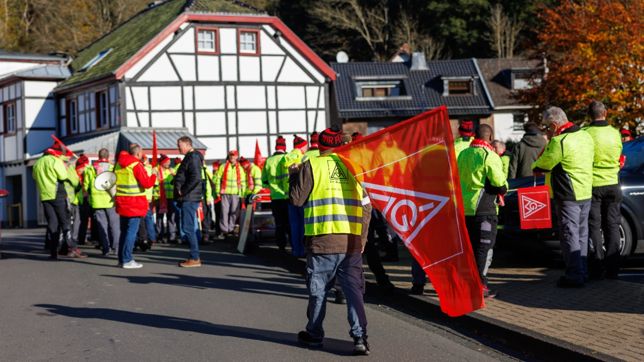 WS Schoeller zug hinten