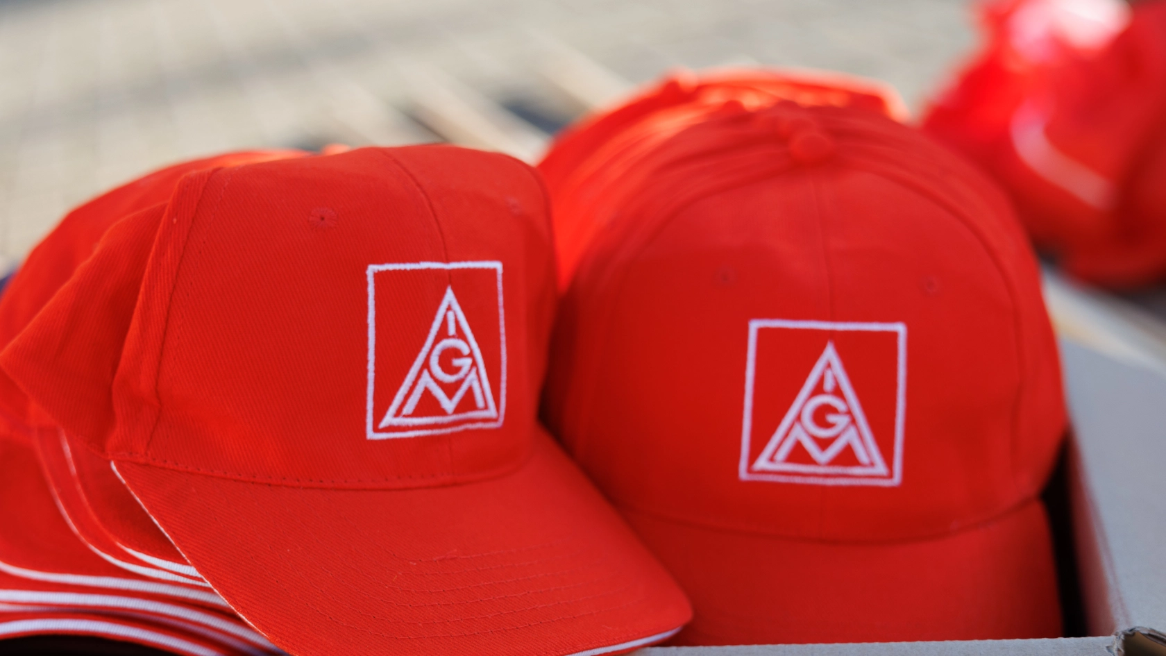 IGM Caps