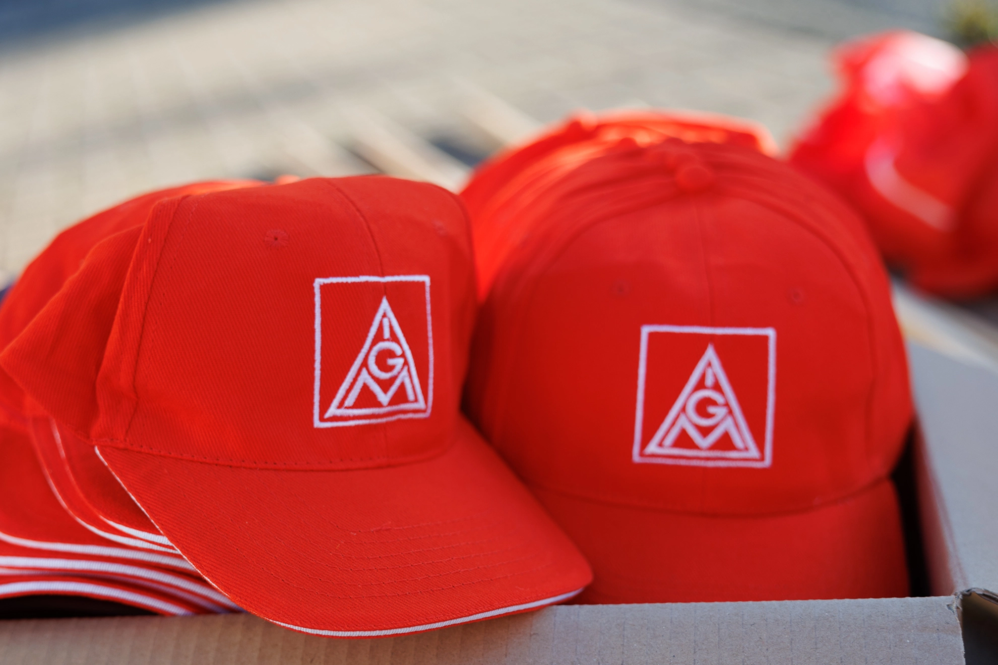IGM Caps